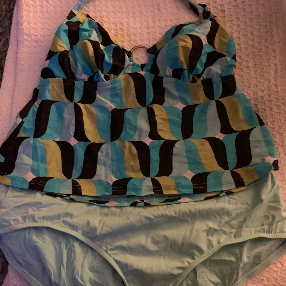 Maxine size 20 women’s swim suit.